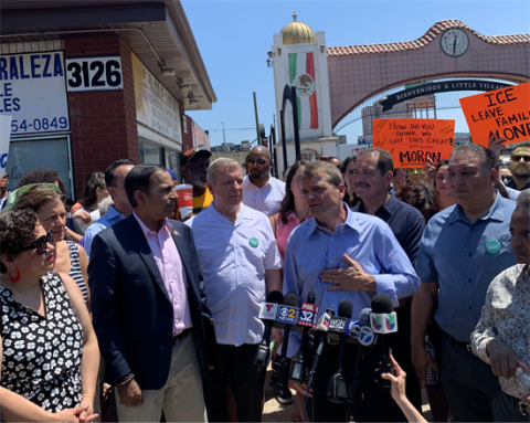 Quigley attends immigration rally
